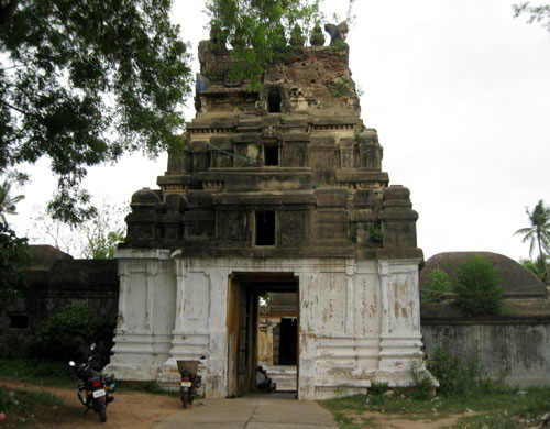 Karupariyalur Gopuram